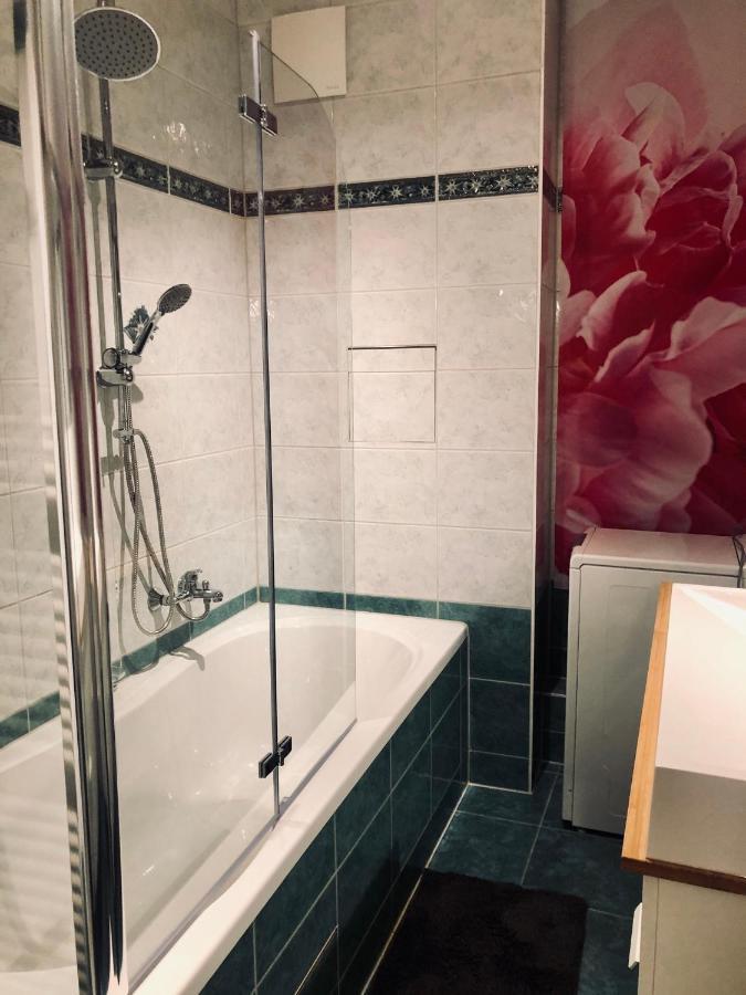 Wohnen Wie Zuhause - Zu Gast In Erfurt Buitenkant foto